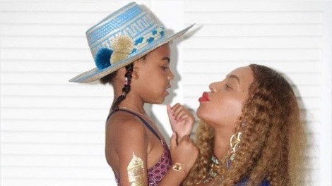 Med najbogatejšimi estradniki pevca Diddy in Beyonce ter pisateljica J. K. Rowling