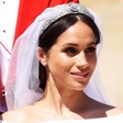 Frizer Meghan Markle razkril, kaj je počela na poročno jutro