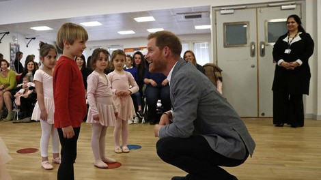 Princ Harry bo skupaj z Oprah Winfrey posnel dokumentarec o duševnem zdravju