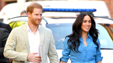 Harryja in Meghan ujele nadzorne kamere v Los Angelesu: Nosila sta maski!