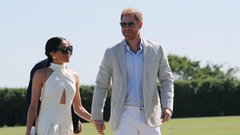 Uff, princ Harry in Meghan Markle spet povzročila pravi vihar, njuno osebje je razkrilo skrivnost in zdaj kritike letijo z vseh strani